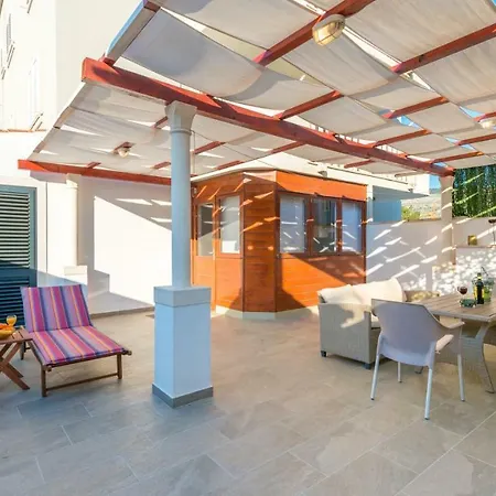 Apartamento Nika Solitudo